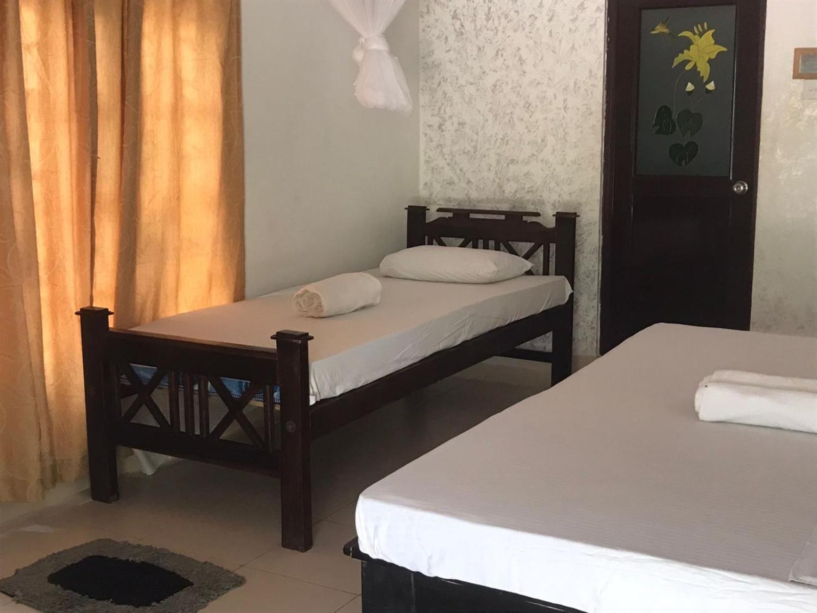 Greenwood Hotel Сигирия Екстериор снимка